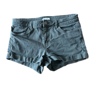 H&M green shorts with cuffed hem size 8